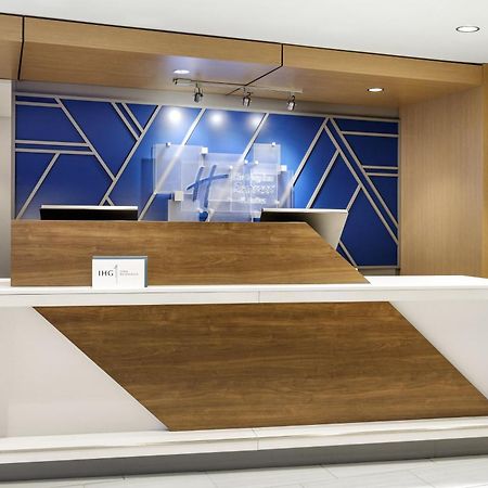 Holiday Inn Express Dallas Market Center By Ihg Ngoại thất bức ảnh