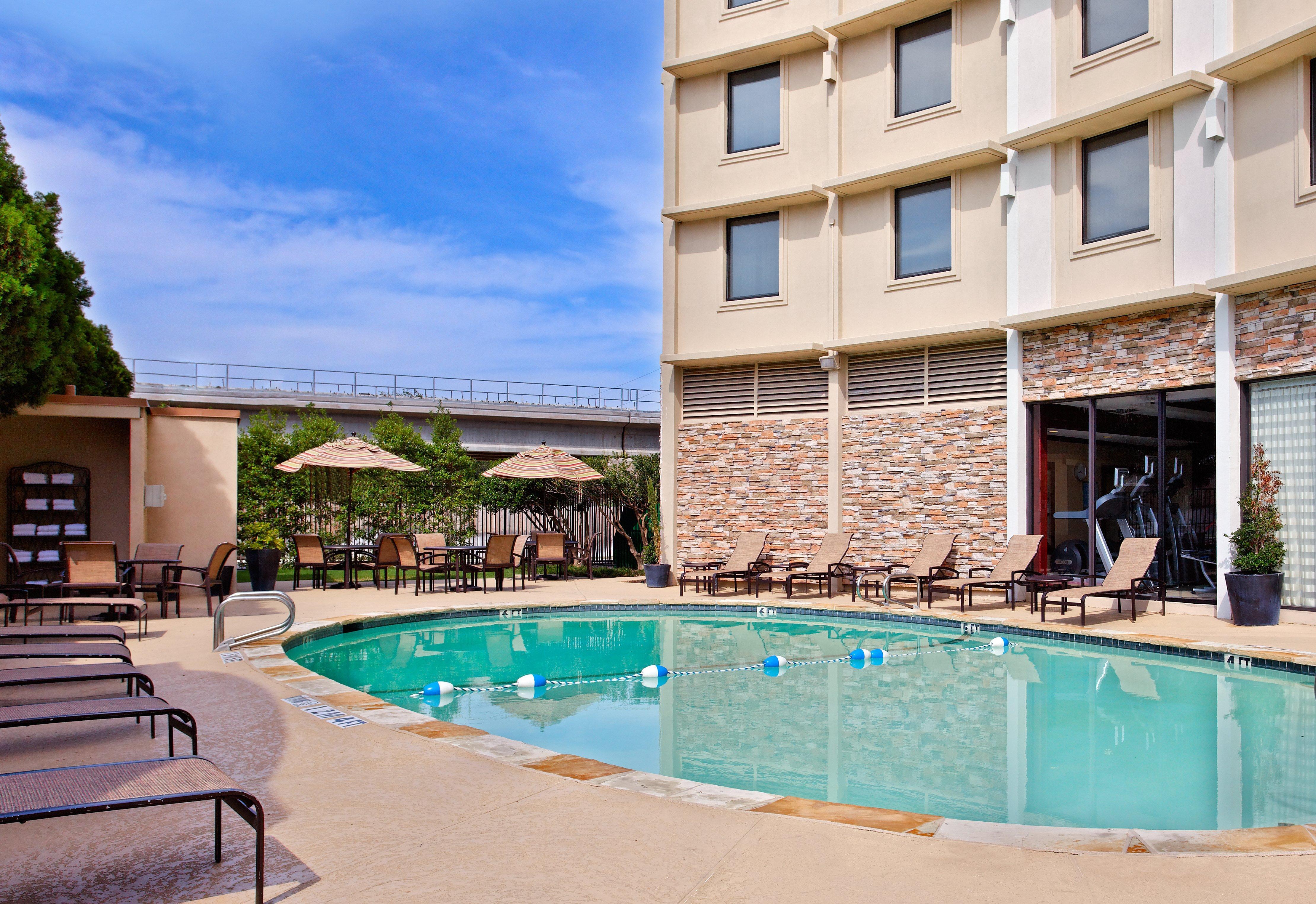 Holiday Inn Express Dallas Market Center By Ihg Ngoại thất bức ảnh