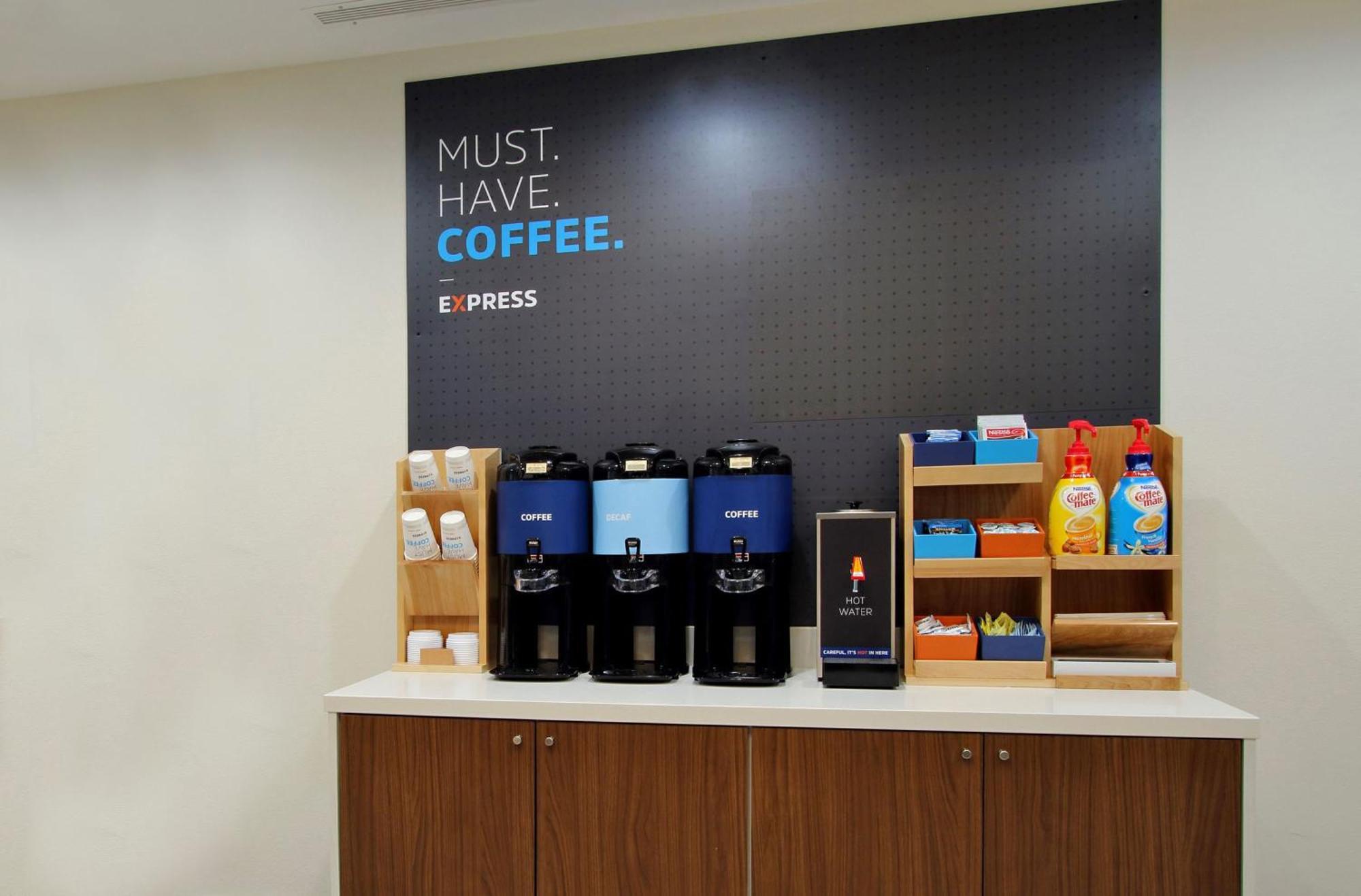Holiday Inn Express Dallas Market Center By Ihg Ngoại thất bức ảnh