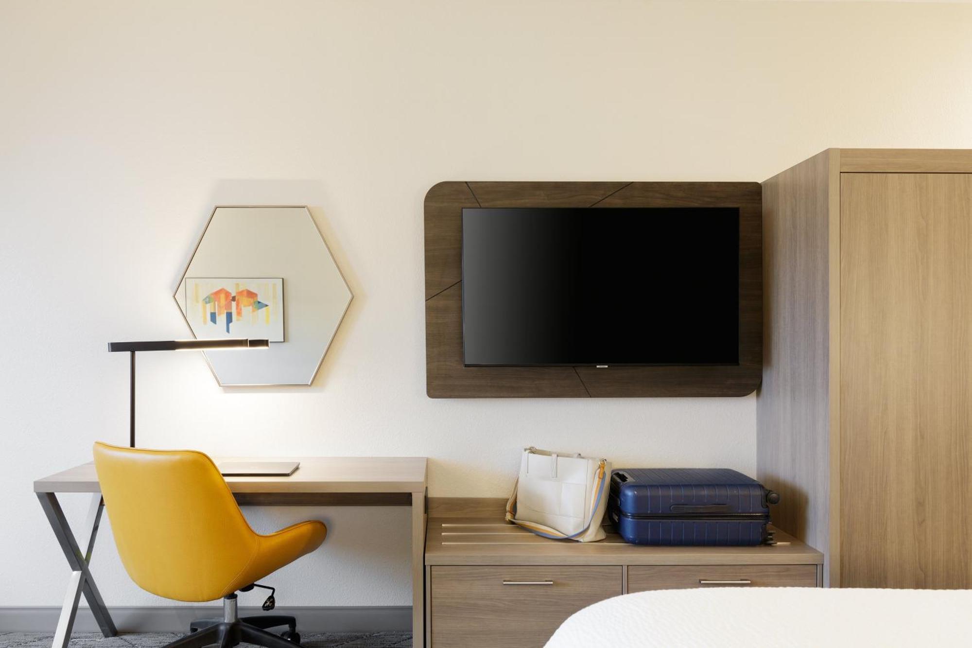 Holiday Inn Express Dallas Market Center By Ihg Ngoại thất bức ảnh