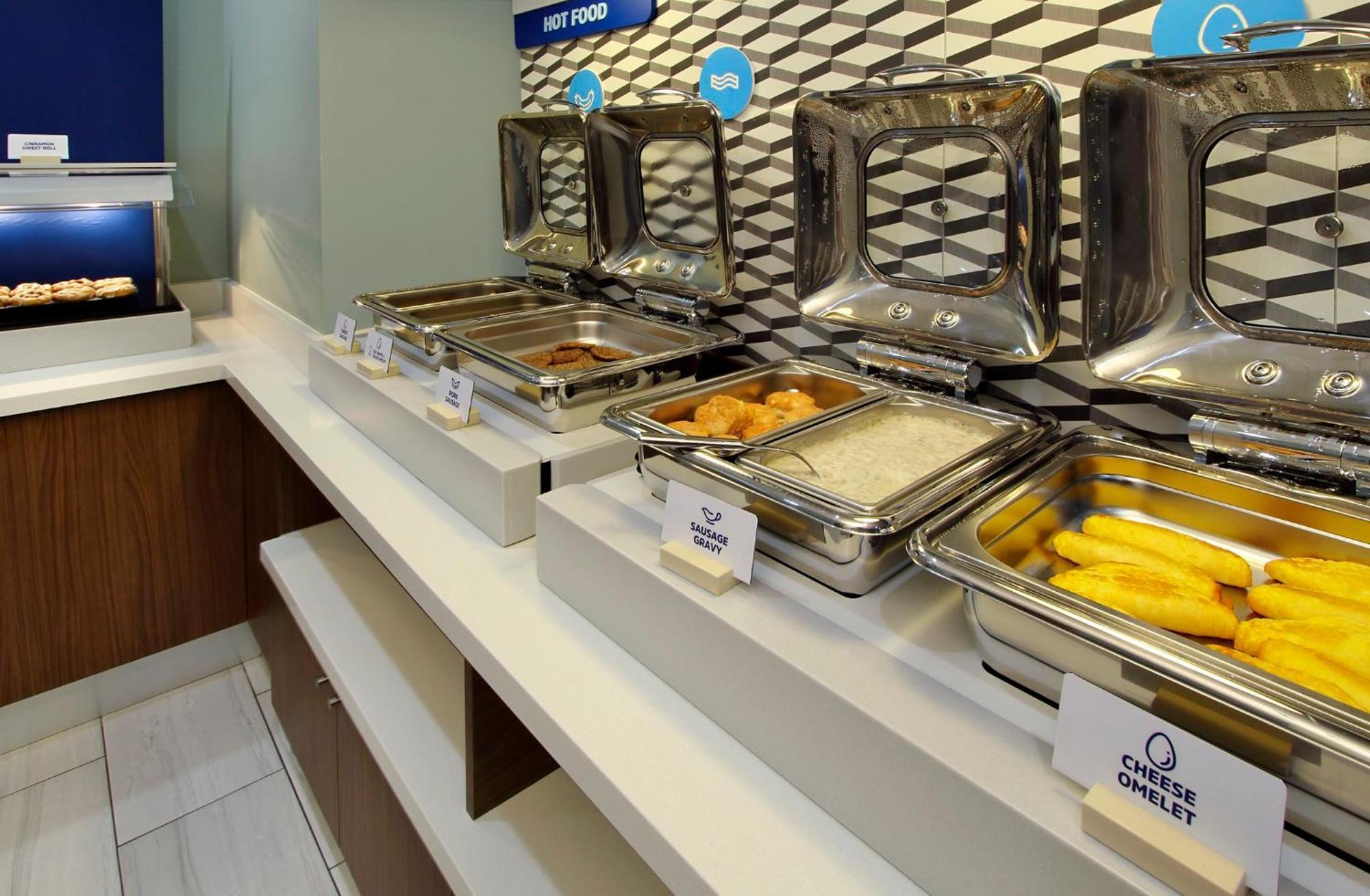 Holiday Inn Express Dallas Market Center By Ihg Ngoại thất bức ảnh