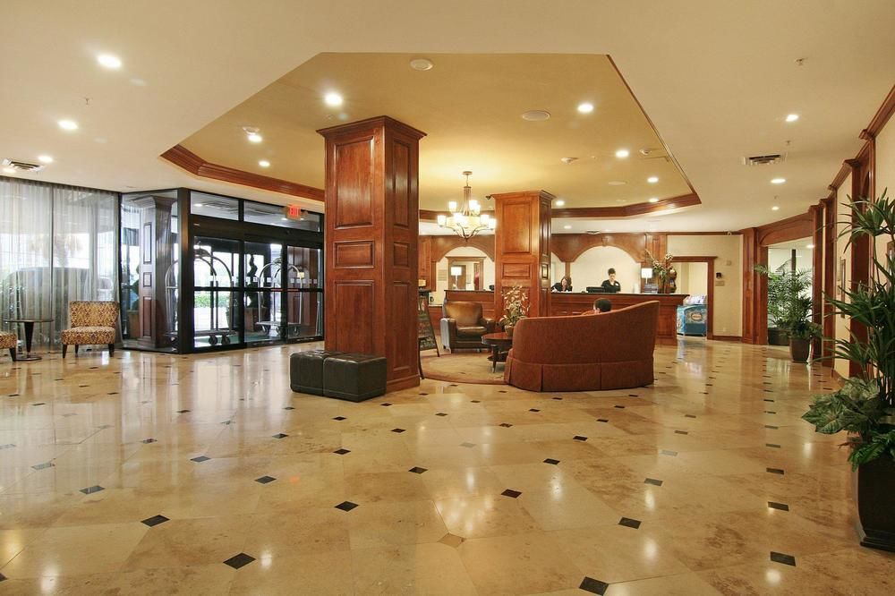 Holiday Inn Express Dallas Market Center By Ihg Ngoại thất bức ảnh
