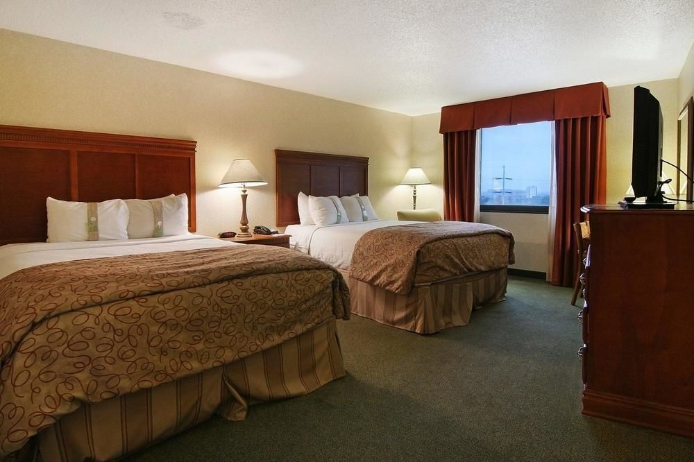 Holiday Inn Express Dallas Market Center By Ihg Ngoại thất bức ảnh
