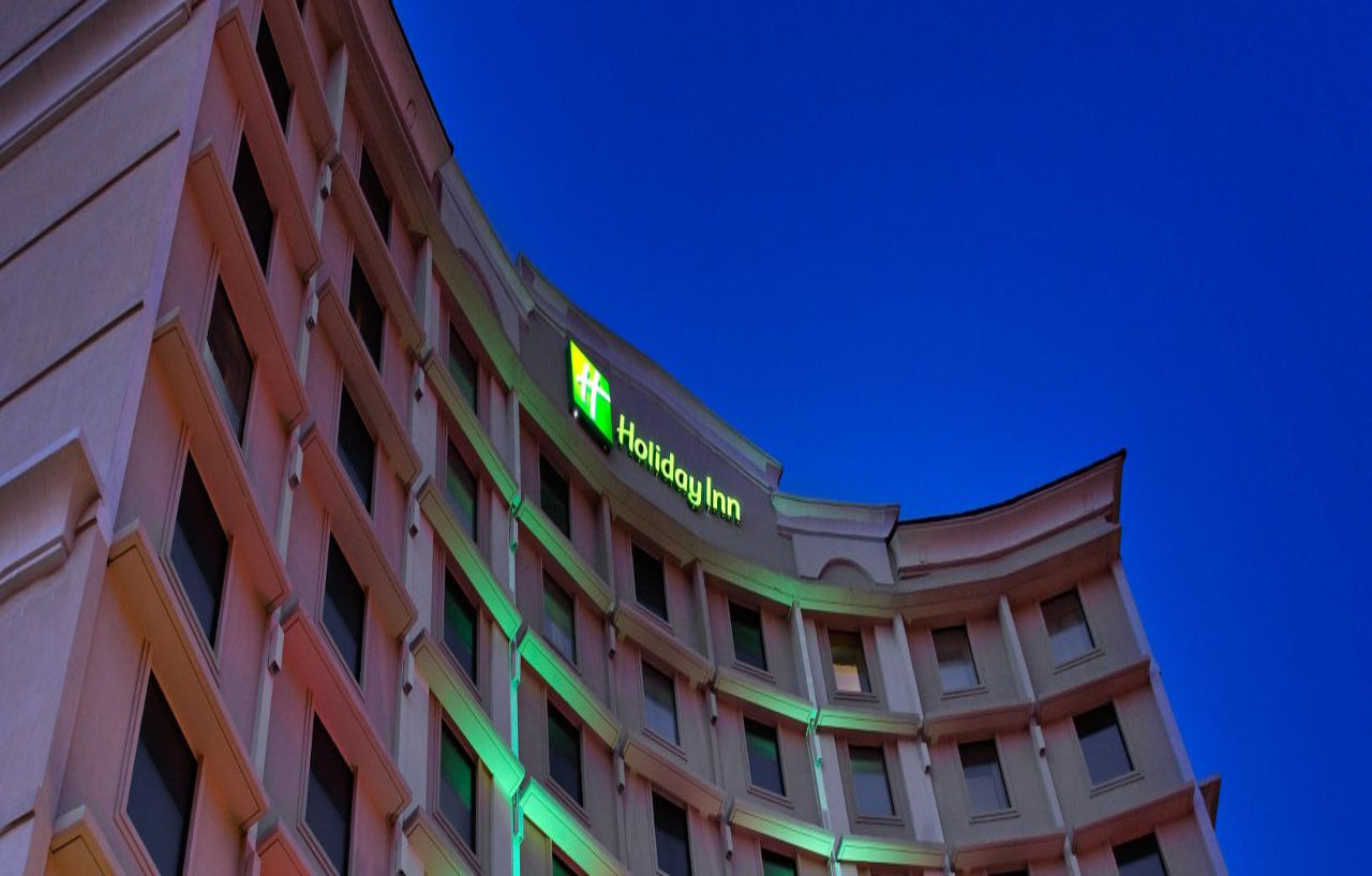 Holiday Inn Express Dallas Market Center By Ihg Ngoại thất bức ảnh